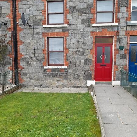College Square, Terrace House Apartment Bessbrook ภายนอก รูปภาพ