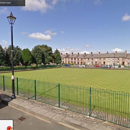 College Square, Terrace House Apartment Bessbrook ภายนอก รูปภาพ