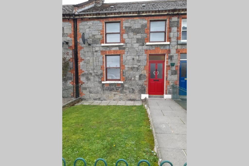 College Square, Terrace House Apartment Bessbrook ภายนอก รูปภาพ