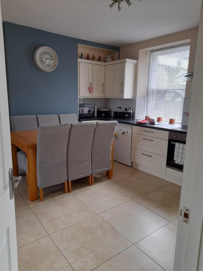 College Square, Terrace House Apartment Bessbrook ภายนอก รูปภาพ