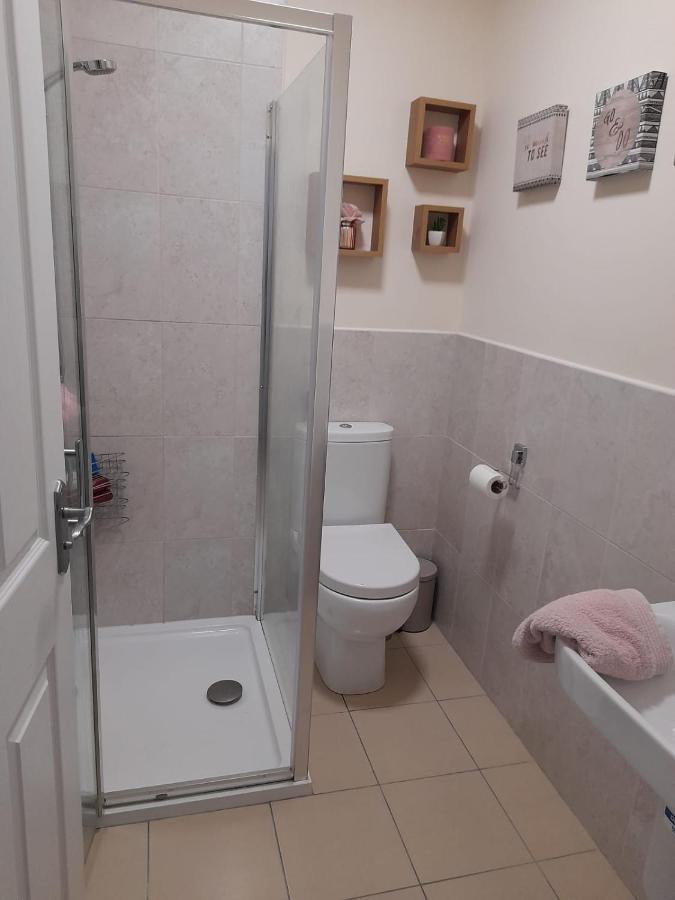 College Square, Terrace House Apartment Bessbrook ภายนอก รูปภาพ